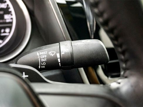 Used 2024 Toyota Camry SE image 21