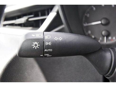 Used 2025 Toyota Corolla LE FWD image 20