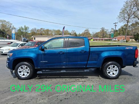 Used 2020 Chevrolet Colorado LT w/ LT Convenience Package image 2