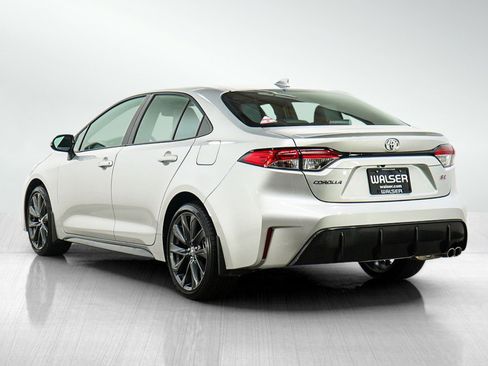 Used 2025 Toyota Corolla SE FWD image 3