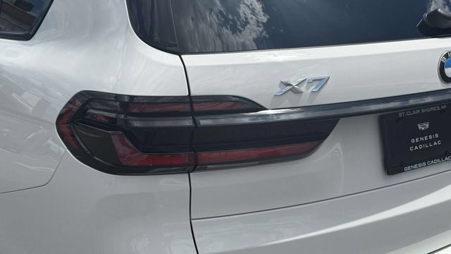 Used 2024 BMW X7 xDrive40i w/ M Sport Package AWD/4WD image 41