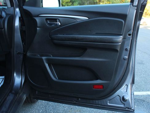 Used 2019 Honda Ridgeline RTL-T image 18