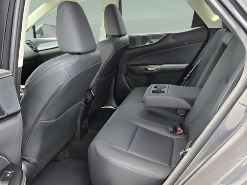 Used 2024 Lexus NX 250 FWD image 10