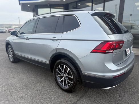 Used 2021 Volkswagen Tiguan SE w/ Panoramic Sunroof Package AWD/4WD image 7