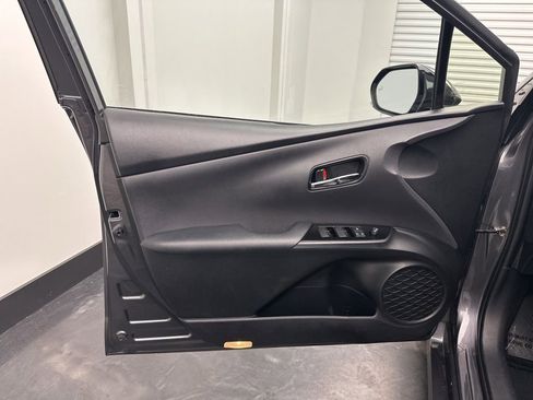 Used 2019 Toyota Prius Prime Advanced w/ Carpet Mat Package FWD image 16