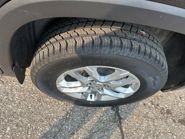 Used 2023 Chevrolet Traverse LS w/ Safety Package FWD image 20