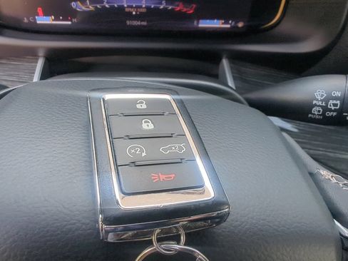Used 2022 Jeep Wagoneer Series II AWD/4WD image 32