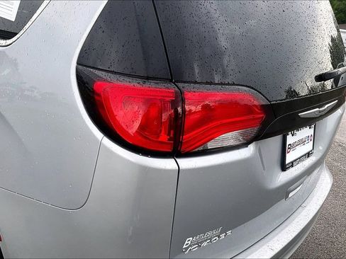 Used 2023 Chrysler Voyager LX FWD image 29