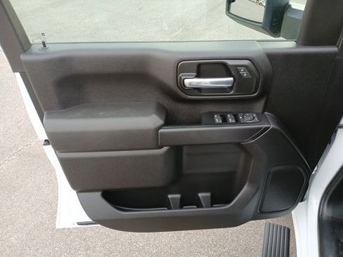 Used 2025 Chevrolet Silverado 2500 Custom w/ Custom Convenience Package image 23