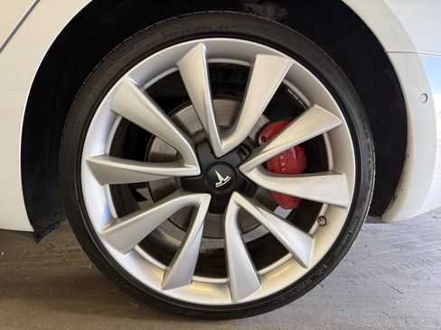 Used 2018 Tesla Model 3 Performance AWD/4WD image 32