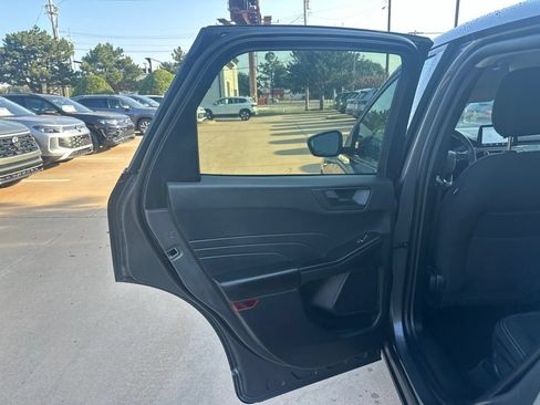 Used 2025 Ford Escape Active FWD image 19