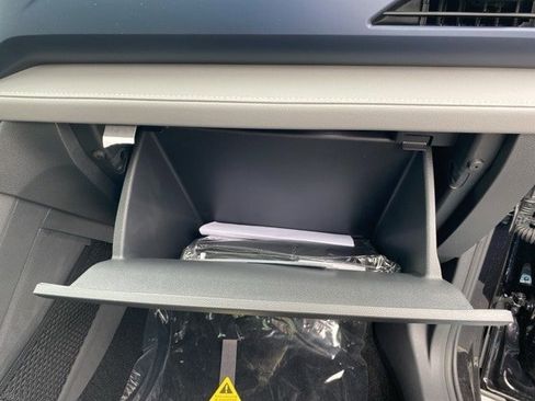 New 2024 Volkswagen Taos SE image 58