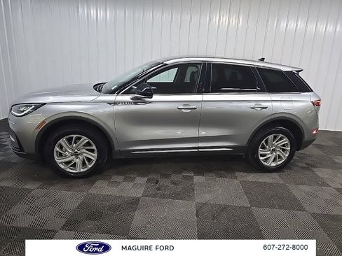 Used 2023 Lincoln Corsair AWD image 6