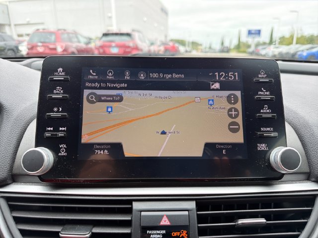 Used 2018 Honda Accord Touring image 12