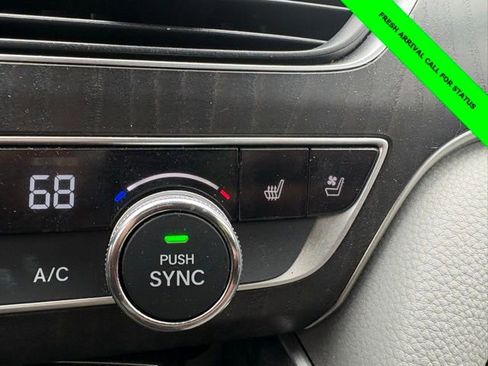 Used 2018 Honda Accord Touring image 18