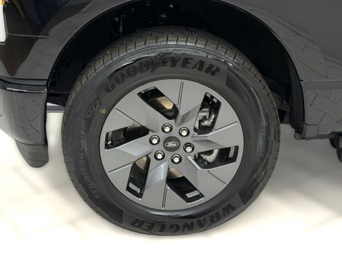 Certified 2024 Ford F150 Lightning Flash AWD/4WD image 11