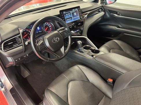 Used 2024 Toyota Camry XSE FWD image 11
