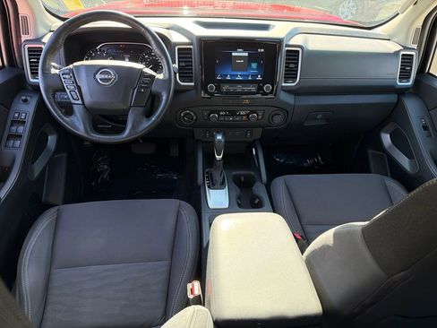 Used 2022 Nissan Frontier SV image 14