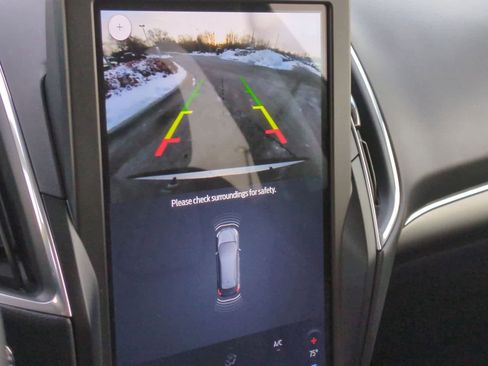 Used 2024 Ford Edge Titanium image 28