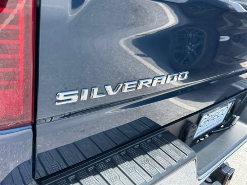 Used 2019 Chevrolet Silverado 1500 LT w/ Texas Edition RWD image 17