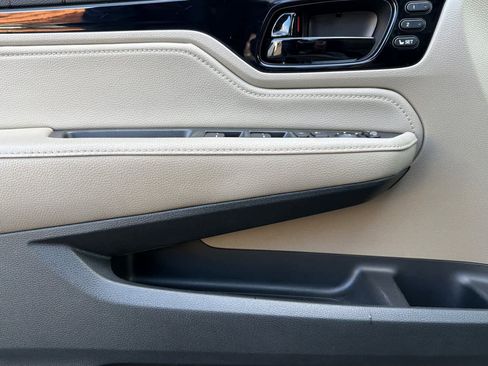 Used 2018 Honda Odyssey Elite image 14