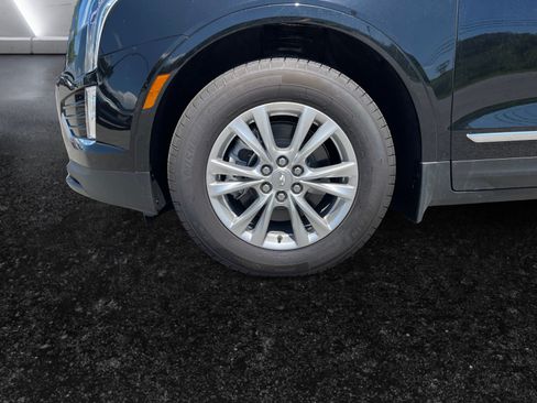 New 2026 Cadillac XT5 Luxury w/ LPO, Floor Liner Package AWD/4WD image 10