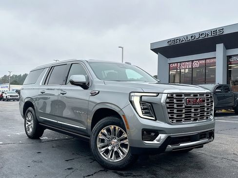 New 2026 GMC Yukon XL Denali w/ Sun & Power Step Package AWD/4WD image 2