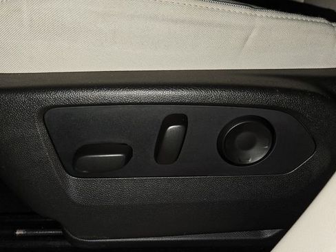 Used 2022 Buick Envision Essence w/ Safety Package image 12