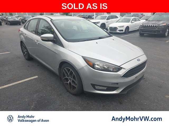Used 2017 Ford Focus SEL w/ Cold Weather Package FWD image 2