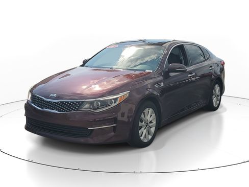 Used 2016 Kia Optima EX w/ Premium Package FWD image 3