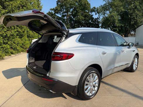 Used 2021 Buick Enclave Essence w/ Sound and Sites Package FWD image 33