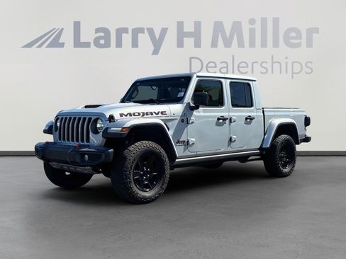 Used 2022 Jeep Gladiator Mojave w/ LED Lighting Group AWD/4WD image 1