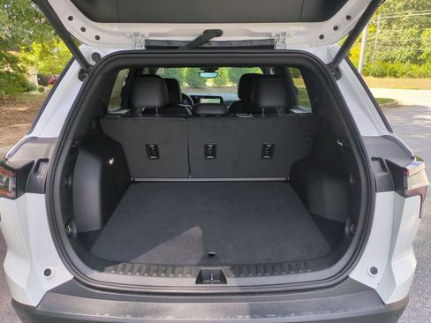 New 2026 Chevrolet Equinox LT w/ Convenience Package II FWD image 31