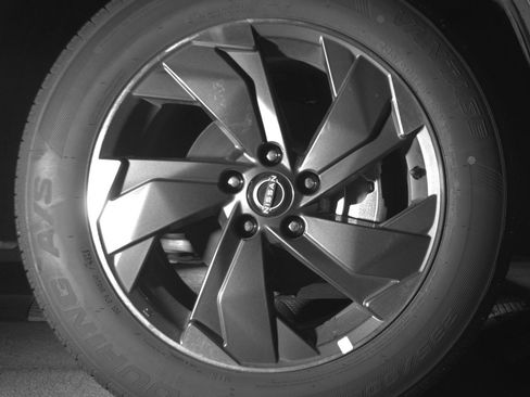 Used 2025 Nissan Rogue SV FWD image 13