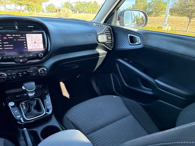 Used 2023 Kia Soul EX FWD image 26