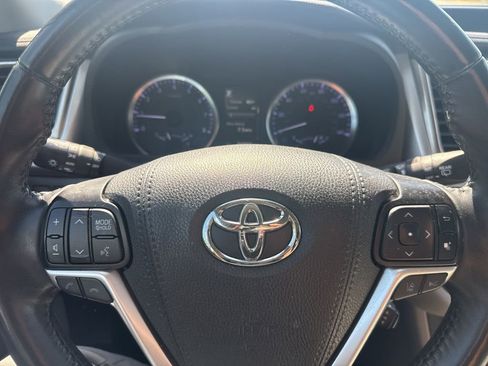Used 2019 Toyota Highlander Plus image 8