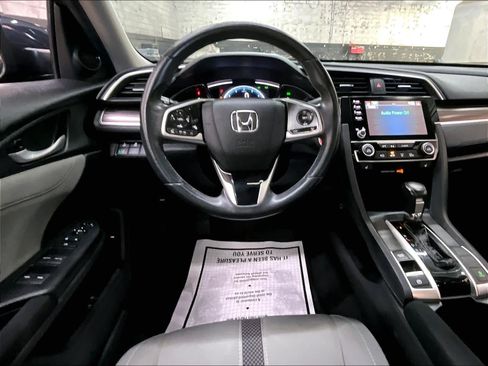 Used 2019 Honda Civic EX image 8