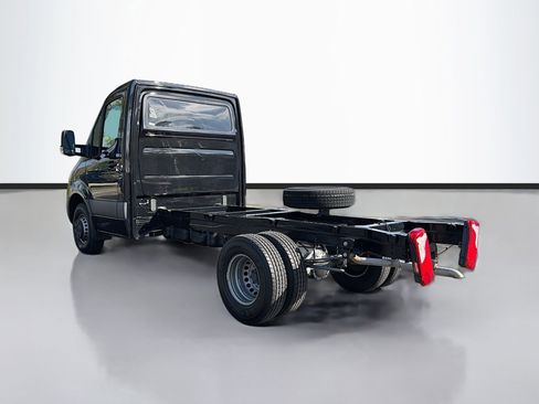 Used 2023 Mercedes-Benz Sprinter 3500 image 6