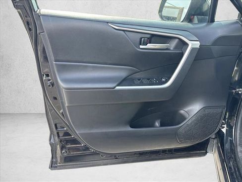 Certified 2025 Toyota RAV4 XLE FWD image 11