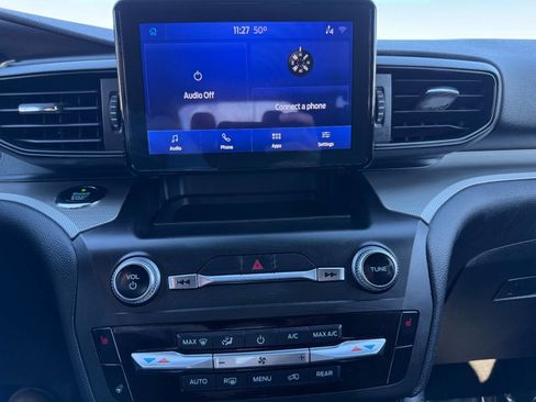 Used 2020 Ford Explorer XLT w/ Comfort Package image 38