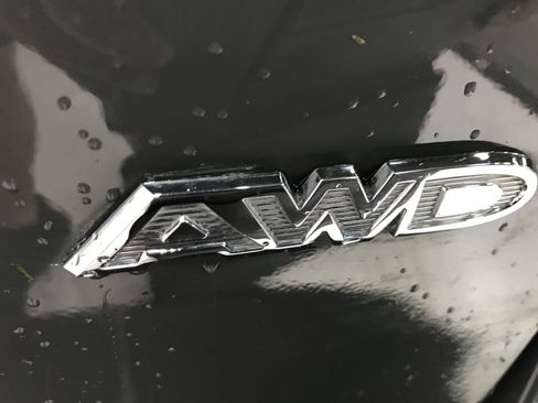 Used 2022 Chrysler Pacifica Touring-L AWD/4WD image 27