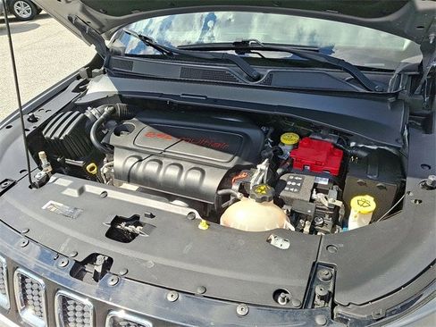 Certified 2020 Jeep Compass Latitude image 26