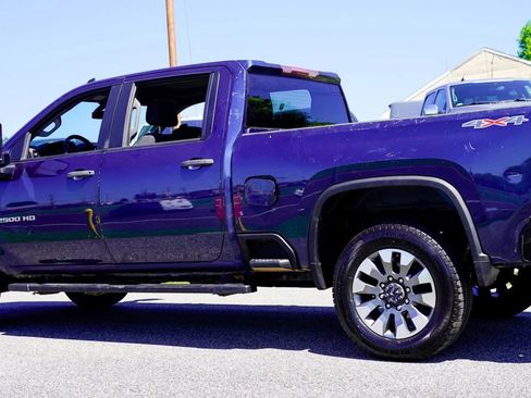 Used 2020 Chevrolet Silverado 2500 Custom w/ Custom Value Package AWD/4WD image 3