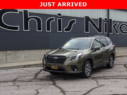 Used 2024 Subaru Forester Premium AWD/4WD image 1