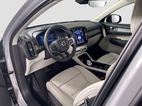 New 2026 Volvo XC40 B5 Ultra w/ Protection Package Premier AWD/4WD image 10
