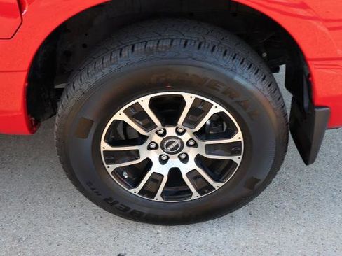 Certified 2024 Nissan Titan SV w/ SV Convenience Package image 11