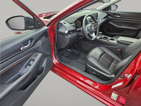 Used 2022 Nissan Altima 2.5 SR image 19