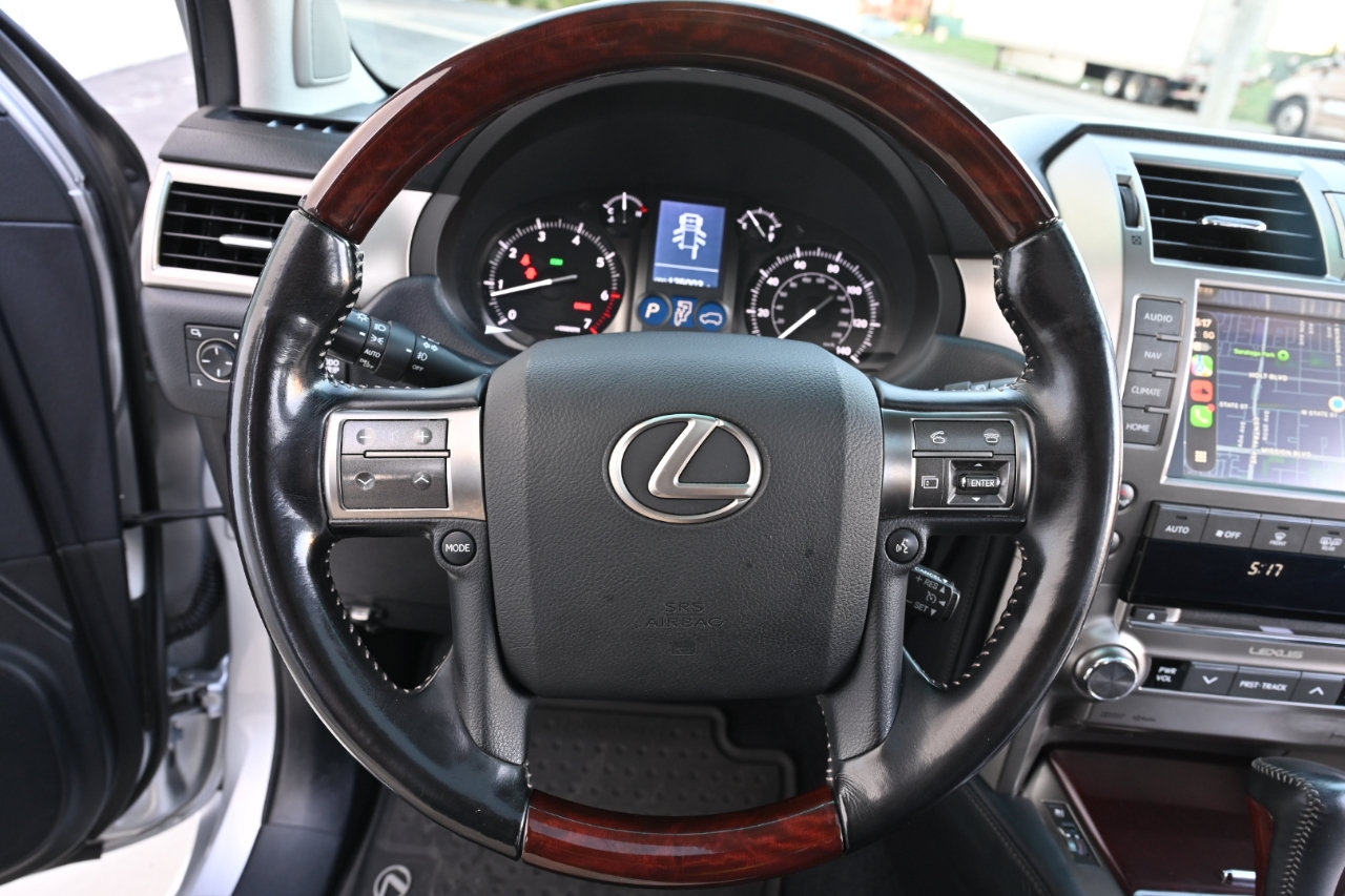 Used 2018 Lexus GX 460 Premium AWD/4WD image 17