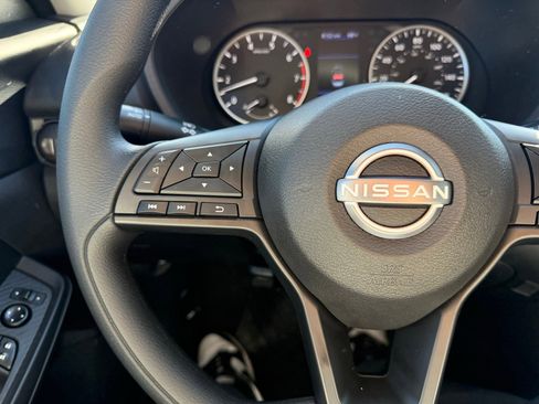 Used 2025 Nissan Sentra S image 18