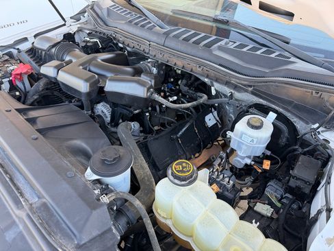 Used 2019 Ford F250 XL w/ Power Equipment Group image 18